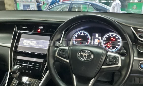 Buy Import 2016 Toyota Harrier in Dhaka, Dhaka Buy Import 2016 Toyota Harrier in Dhaka, Dhaka