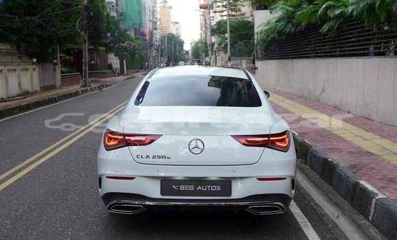 কেনা আমদানি Mercedes-Benz CLA White গাড়ী মধ্যে ঢাকা মধ্যে Dhaka কেনা আমদানি Mercedes-Benz CLA White গাড়ী মধ্যে ঢাকা মধ্যে Dhaka