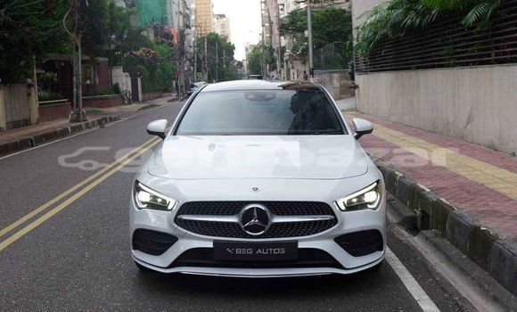 কেনা আমদানি Mercedes-Benz CLA White গাড়ী মধ্যে ঢাকা মধ্যে Dhaka কেনা আমদানি Mercedes-Benz CLA White গাড়ী মধ্যে ঢাকা মধ্যে Dhaka