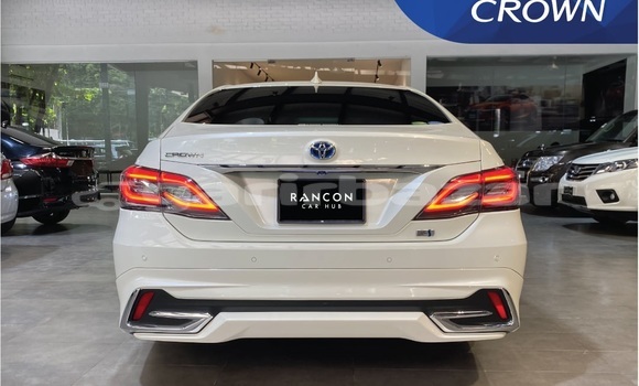 কেনা আমদানি Toyota Crown White গাড়ী মধ্যে ঢাকা মধ্যে Dhaka কেনা আমদানি Toyota Crown White গাড়ী মধ্যে ঢাকা মধ্যে Dhaka