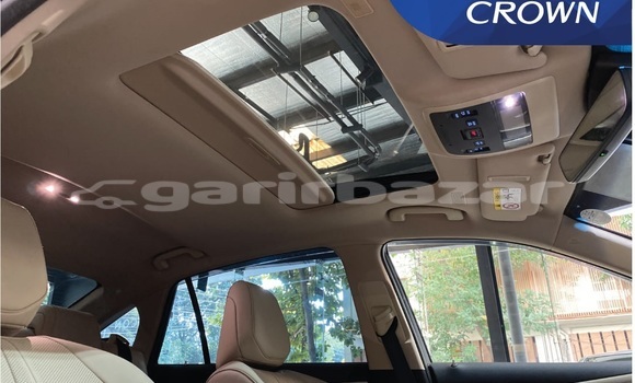 কেনা আমদানি Toyota Crown White গাড়ী মধ্যে ঢাকা মধ্যে Dhaka কেনা আমদানি Toyota Crown White গাড়ী মধ্যে ঢাকা মধ্যে Dhaka