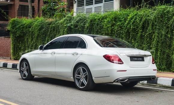 Buy Used 2016 Mercedes-Benz E200 in Dhaka, Dhaka Buy Used 2016 Mercedes-Benz E200 in Dhaka, Dhaka