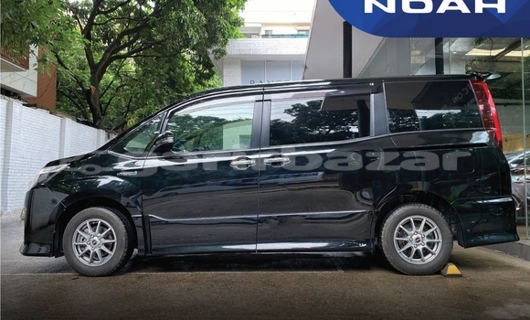Buy Import 2016 Toyota Noah in Dhaka, Dhaka Buy Import 2016 Toyota Noah in Dhaka, Dhaka