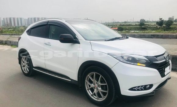 Buy Used 2014 Honda Vezel in Dhaka, Dhaka Buy Used 2014 Honda Vezel in Dhaka, Dhaka