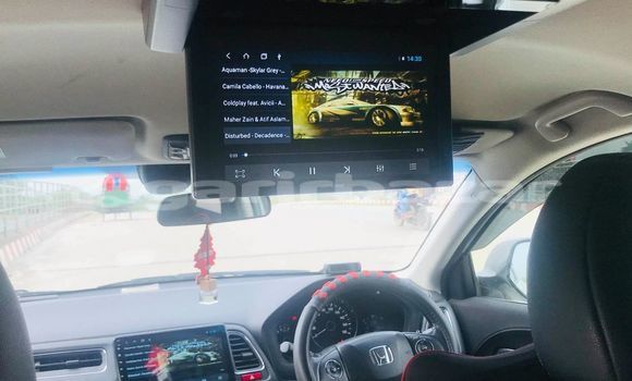 Buy Used 2014 Honda Vezel in Dhaka, Dhaka Buy Used 2014 Honda Vezel in Dhaka, Dhaka