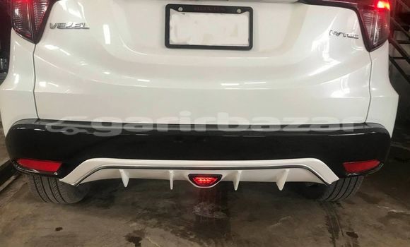 Buy Used 2014 Honda Vezel in Dhaka, Dhaka Buy Used 2014 Honda Vezel in Dhaka, Dhaka