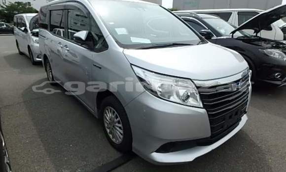 Buy New 2016 Toyota Noah in Dhaka, Dhaka