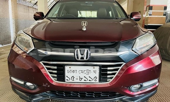 Buy Used 2014 Honda Vezel in Dhaka, Dhaka Buy Used 2014 Honda Vezel in Dhaka, Dhaka