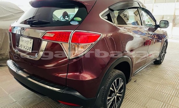 Buy Used 2014 Honda Vezel in Dhaka, Dhaka Buy Used 2014 Honda Vezel in Dhaka, Dhaka