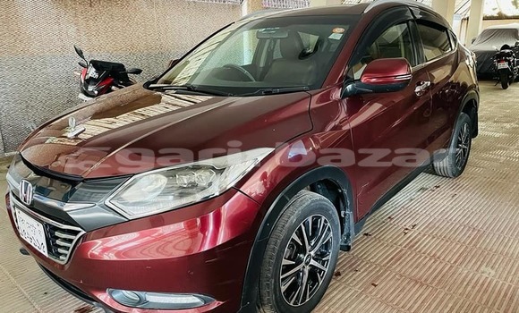 Buy Used 2014 Honda Vezel in Dhaka, Dhaka Buy Used 2014 Honda Vezel in Dhaka, Dhaka
