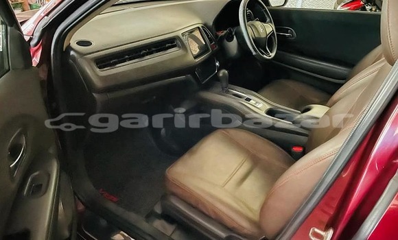 Buy Used 2014 Honda Vezel in Dhaka, Dhaka Buy Used 2014 Honda Vezel in Dhaka, Dhaka