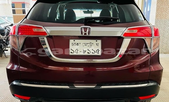 Buy Used 2014 Honda Vezel in Dhaka, Dhaka Buy Used 2014 Honda Vezel in Dhaka, Dhaka