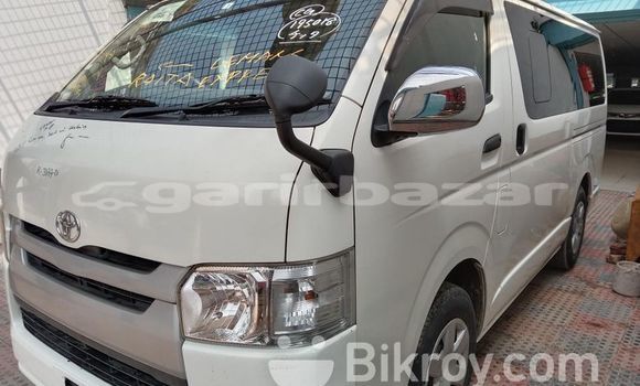 কেনা আমদানি Toyota Hi-ace White গাড়ী মধ্যে ঢাকা মধ্যে Dhaka কেনা আমদানি Toyota Hi-ace White গাড়ী মধ্যে ঢাকা মধ্যে Dhaka