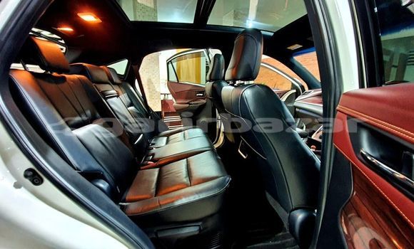 কেনা ব্যবহৃত Toyota Harrier White গাড়ী মধ্যে ঢাকা মধ্যে Dhaka কেনা ব্যবহৃত Toyota Harrier White গাড়ী মধ্যে ঢাকা মধ্যে Dhaka