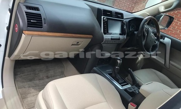 কেনা আমদানি Toyota Prado White গাড়ী মধ্যে ঢাকা মধ্যে Dhaka কেনা আমদানি Toyota Prado White গাড়ী মধ্যে ঢাকা মধ্যে Dhaka