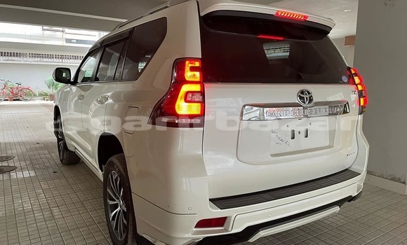 কেনা আমদানি Toyota Prado White গাড়ী মধ্যে ঢাকা মধ্যে Dhaka কেনা আমদানি Toyota Prado White গাড়ী মধ্যে ঢাকা মধ্যে Dhaka