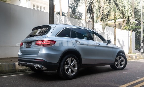 কেনা ব্যবহৃত Mercedes-Benz GLC Silver গাড়ী মধ্যে ঢাকা মধ্যে Dhaka কেনা ব্যবহৃত Mercedes-Benz GLC Silver গাড়ী মধ্যে ঢাকা মধ্যে Dhaka