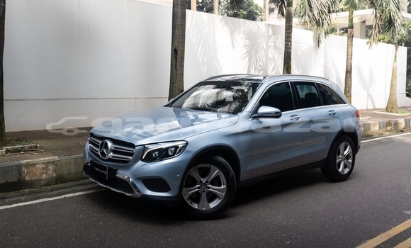 কেনা ব্যবহৃত Mercedes-Benz GLC Silver গাড়ী মধ্যে ঢাকা মধ্যে Dhaka কেনা ব্যবহৃত Mercedes-Benz GLC Silver গাড়ী মধ্যে ঢাকা মধ্যে Dhaka
