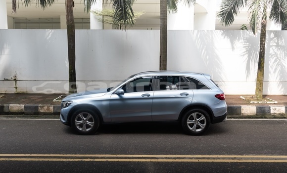 কেনা ব্যবহৃত Mercedes-Benz GLC Silver গাড়ী মধ্যে ঢাকা মধ্যে Dhaka কেনা ব্যবহৃত Mercedes-Benz GLC Silver গাড়ী মধ্যে ঢাকা মধ্যে Dhaka