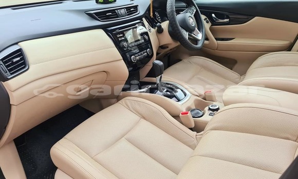Buy Used 2020 Nissan X-Trail in Dhaka, Dhaka Buy Used 2020 Nissan X-Trail in Dhaka, Dhaka