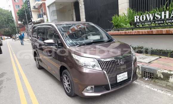 Buy Used 2017 Toyota Esquire in Dhaka, Dhaka Buy Used 2017 Toyota Esquire in Dhaka, Dhaka