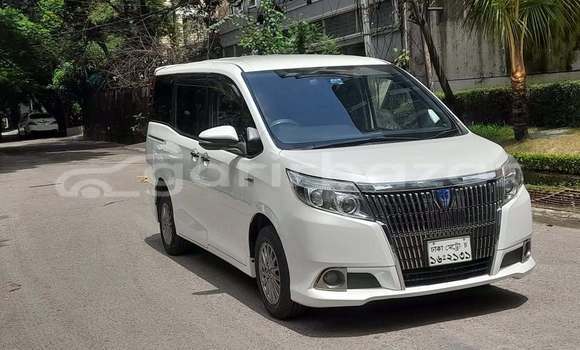 Buy Used 2014 Toyota Esquire in Dhaka, Dhaka Buy Used 2014 Toyota Esquire in Dhaka, Dhaka