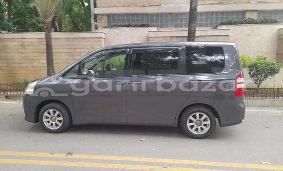 Buy Used 2011 Toyota noah x in Dhaka, Dhaka Buy Used 2011 Toyota noah x in Dhaka, Dhaka