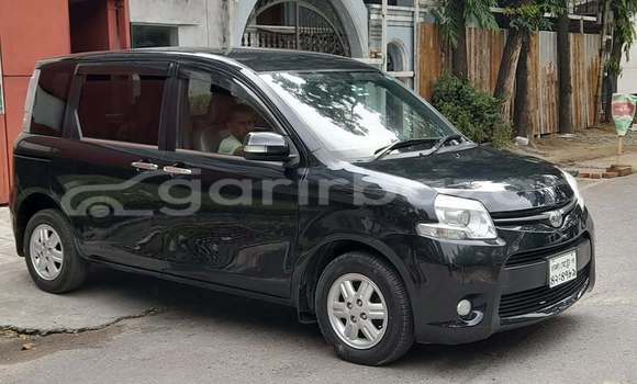 Buy Used 2013 Toyota sienta in Dhaka, Dhaka Buy Used 2013 Toyota sienta in Dhaka, Dhaka