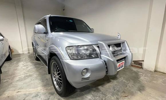 Buy Used 2004 Mitsubishi Pajero in Dhaka, Dhaka Buy Used 2004 Mitsubishi Pajero in Dhaka, Dhaka