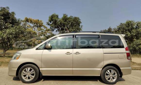 Buy Used 2004 Toyota noah x in Dhaka, Dhaka Buy Used 2004 Toyota noah x in Dhaka, Dhaka