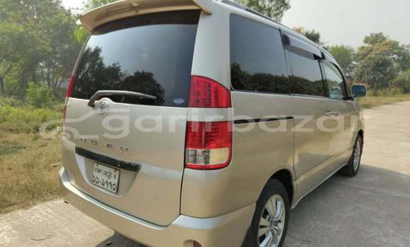 Buy Used 2004 Toyota noah x in Dhaka, Dhaka Buy Used 2004 Toyota noah x in Dhaka, Dhaka