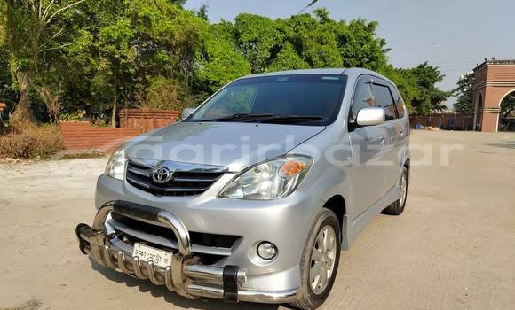Buy Used 2010 Toyota Avanza in Dhaka, Dhaka