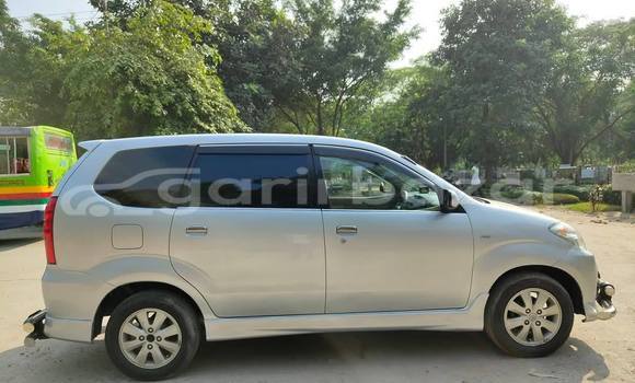 Buy Used 2010 Toyota Avanza in Dhaka, Dhaka Buy Used 2010 Toyota Avanza in Dhaka, Dhaka