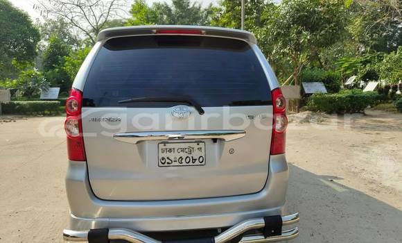 Buy Used 2010 Toyota Avanza in Dhaka, Dhaka Buy Used 2010 Toyota Avanza in Dhaka, Dhaka