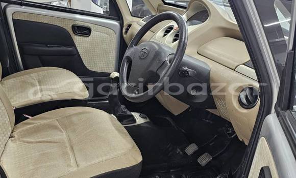 Buy Used 2013 Toyota Noah in Dhaka, Dhaka Buy Used 2013 Toyota Noah in Dhaka, Dhaka