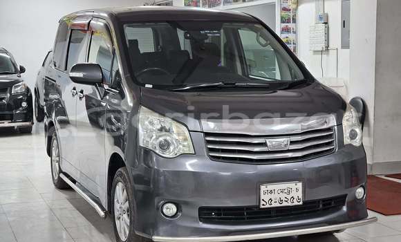 Buy Used 2010 Toyota Noah x in Dhaka, Dhaka Buy Used 2010 Toyota Noah x in Dhaka, Dhaka