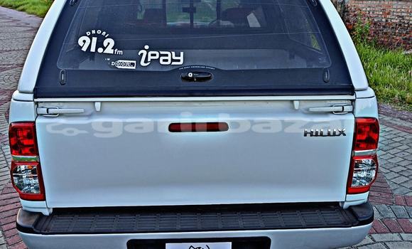 Buy Used 2015 Toyota Hilux in Dhaka, Dhaka Buy Used 2015 Toyota Hilux in Dhaka, Dhaka