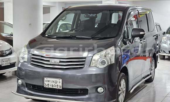 Buy Used 2010 Toyota Noah x in Dhaka, Dhaka Buy Used 2010 Toyota Noah x in Dhaka, Dhaka