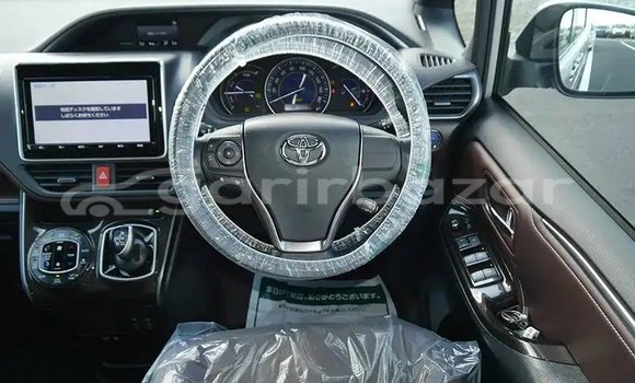 Buy Used 2018 Toyota Esquire in Dhaka, Dhaka Buy Used 2018 Toyota Esquire in Dhaka, Dhaka