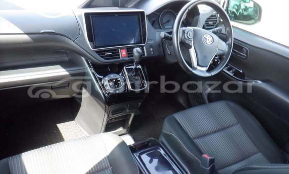 কেনা ব্যবহৃত Toyota Noha White গাড়ী মধ্যে ঢাকা মধ্যে Dhaka কেনা ব্যবহৃত Toyota Noha White গাড়ী মধ্যে ঢাকা মধ্যে Dhaka