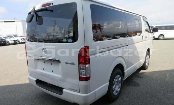 Buy Used 2019 Toyota Hiace in Dhaka, Dhaka Buy Used 2019 Toyota Hiace in Dhaka, Dhaka