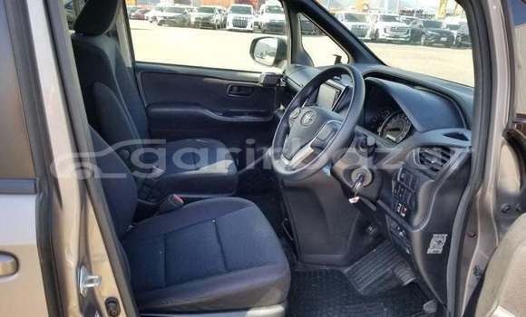 Buy Used 2019 Toyota Hiace in Dhaka, Dhaka Buy Used 2019 Toyota Hiace in Dhaka, Dhaka