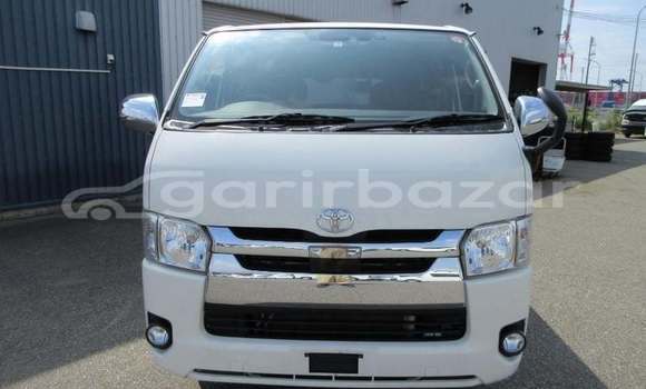 Buy Used 2019 Toyota Hiace in Dhaka, Dhaka Buy Used 2019 Toyota Hiace in Dhaka, Dhaka
