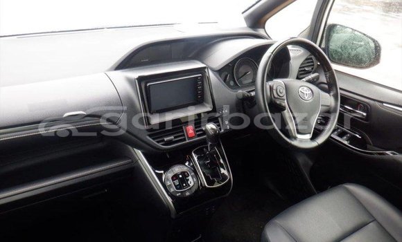 Buy Used 2019 Toyota Esquire in Dhaka, Dhaka Buy Used 2019 Toyota Esquire in Dhaka, Dhaka