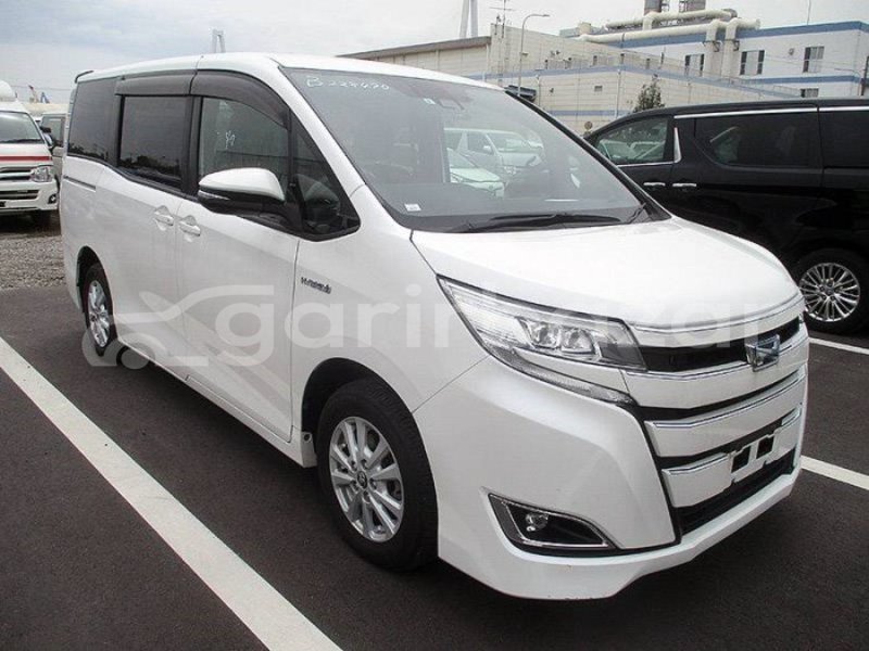 Big with watermark toyota noah dhaka dhaka 31121