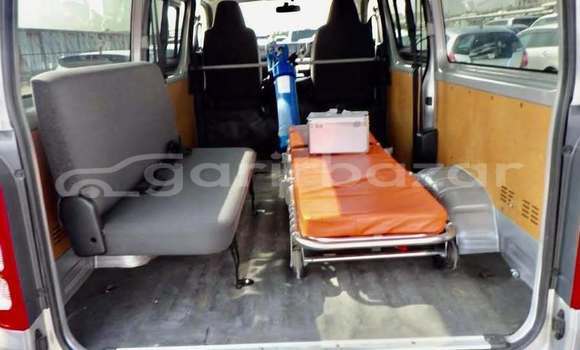 Buy Used 2019 Toyota Hiace in Dhaka, Dhaka Buy Used 2019 Toyota Hiace in Dhaka, Dhaka