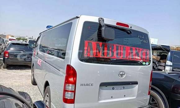 Buy Used 2019 Toyota Hiace in Dhaka, Dhaka Buy Used 2019 Toyota Hiace in Dhaka, Dhaka