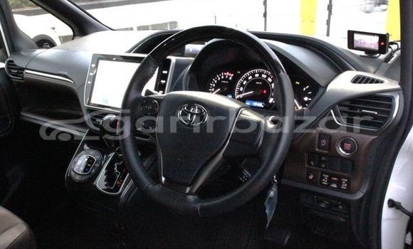 Buy Used 2019 Toyota Esquire in Dhaka, Dhaka Buy Used 2019 Toyota Esquire in Dhaka, Dhaka