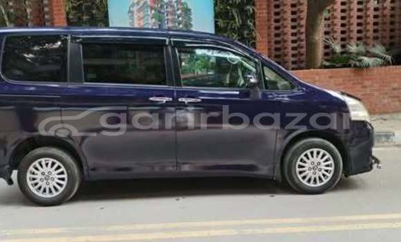 Buy Used 2012 Toyota Noha in Dhaka, Dhaka Buy Used 2012 Toyota Noha in Dhaka, Dhaka