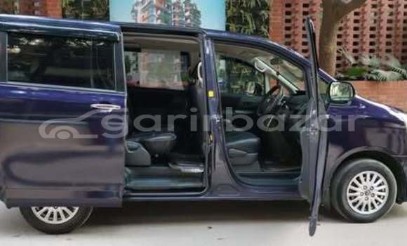 Buy Used 2012 Toyota Noha in Dhaka, Dhaka Buy Used 2012 Toyota Noha in Dhaka, Dhaka